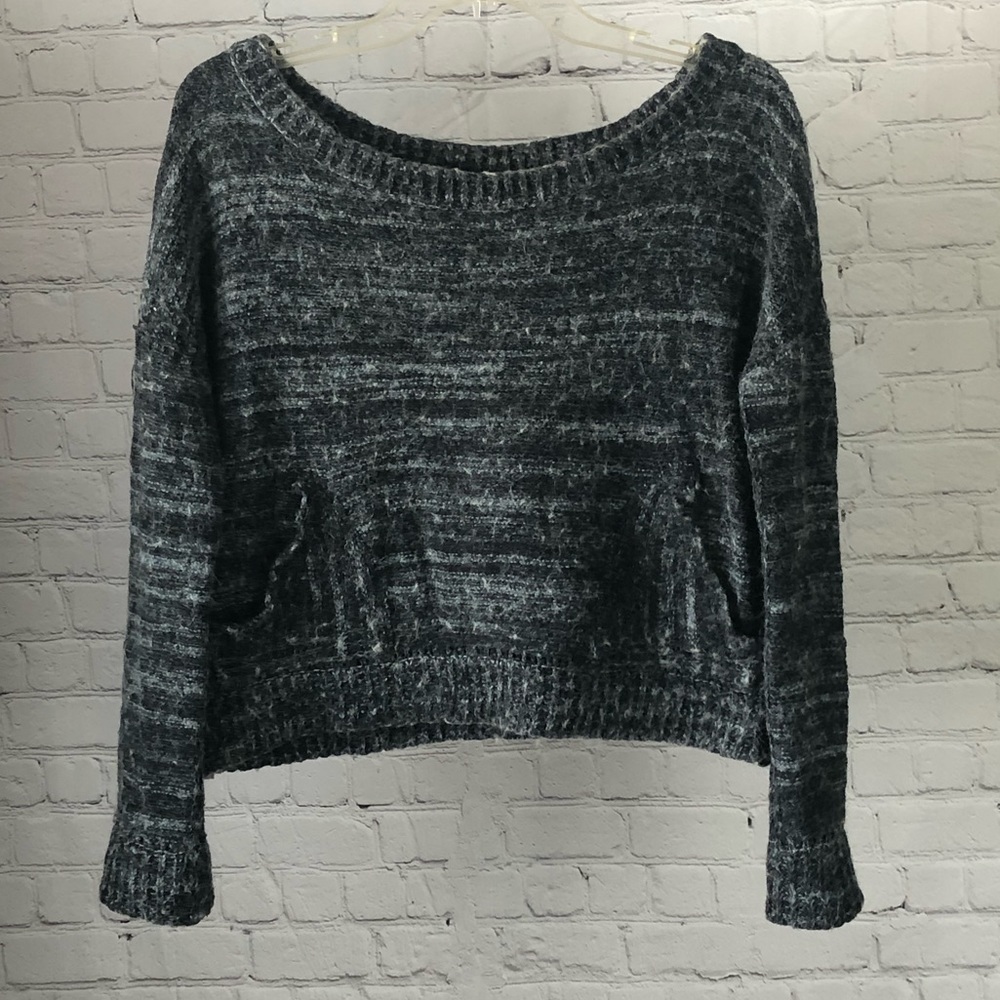 SWEATER - Free People cropped fuzzy wool/angora blend sweater. Size medium.